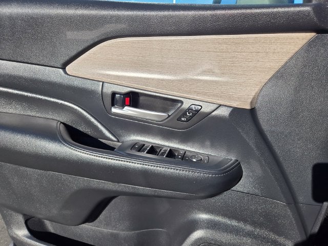 2025 Toyota Grand Highlander Platinum AWD W/ Navigation and JBL AUdio