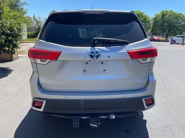 2017 Toyota Highlander Hybrid Limited AWD W/ JBL Audio and Navigation