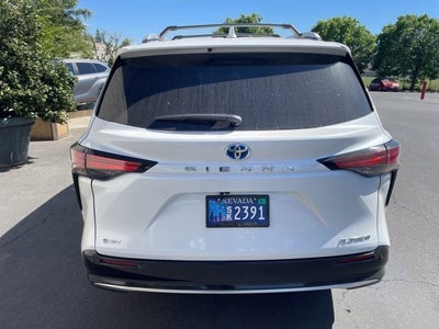 2025 Toyota Sienna Platinum 7 Passenger