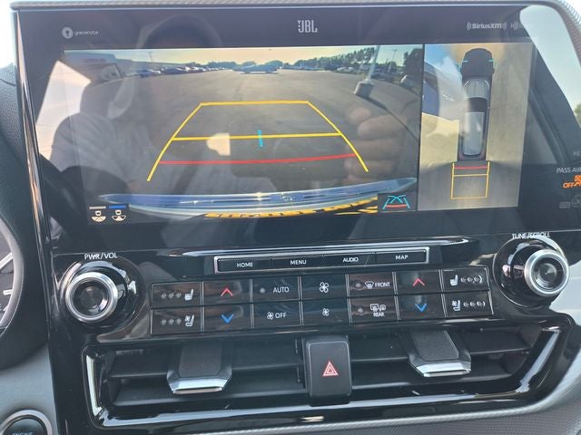 2021 Toyota Highlander Platinum AWD W/ Navigation and Panoramic Roof