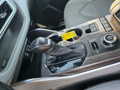 2021 Toyota Highlander Platinum AWD W/ Navigation and Panoramic Roof