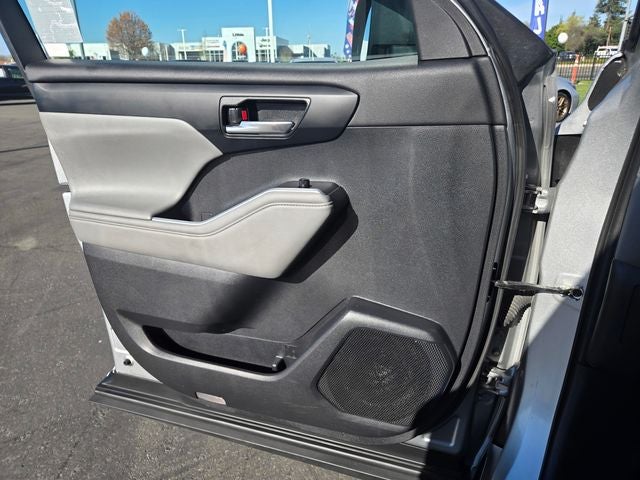 2021 Toyota Highlander Hybrid XLE AWD W/ Leather