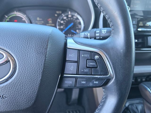 2021 Toyota Highlander Hybrid XLE AWD W/ Leather