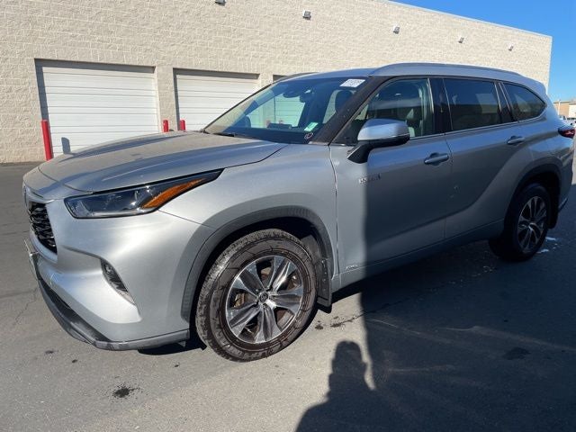 2021 Toyota Highlander Hybrid XLE AWD W/ Leather