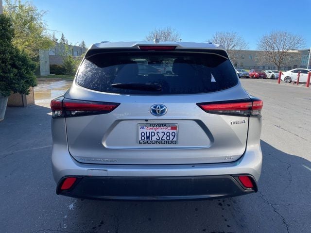 2021 Toyota Highlander Hybrid XLE AWD W/ Leather