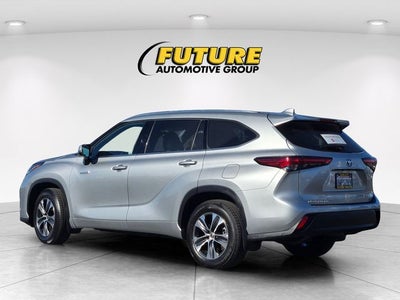 2021 Toyota Highlander Hybrid XLE AWD W/ Leather