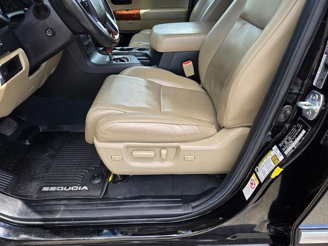 2022 Toyota Sequoia Platinum 4WD W/ Premium Audio and Navigation
