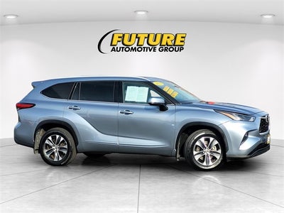 2022 Toyota Highlander XLE AWD