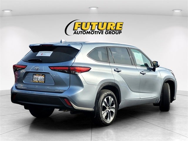 2022 Toyota Highlander XLE AWD