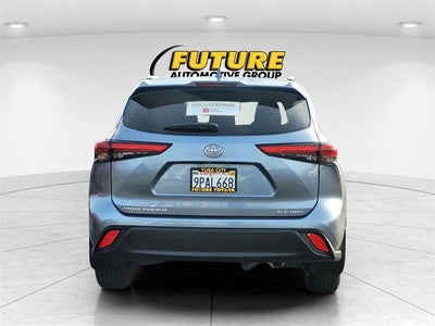 2022 Toyota Highlander XLE AWD