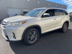 2019 Toyota Highlander XLE WD W/ Leather and Navigation