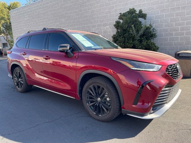 2023 Toyota Highlander XSE W/ JBL Audio and Moonroof