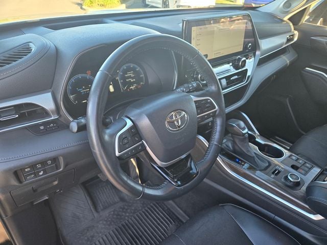 2023 Toyota Highlander Platinum