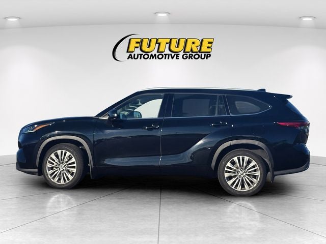 2023 Toyota Highlander Platinum