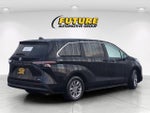2025 Toyota Sienna LE 8 Passenger