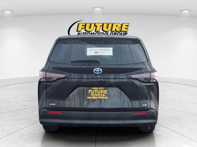 2025 Toyota Sienna LE 8 Passenger