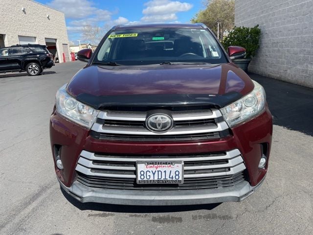 2019 Toyota Highlander XLE FWD W/ Navigation