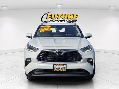2021 Toyota Highlander Limited FWD W/ Leather and Navigation