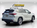 2021 Toyota Highlander Limited FWD W/ Leather and Navigation