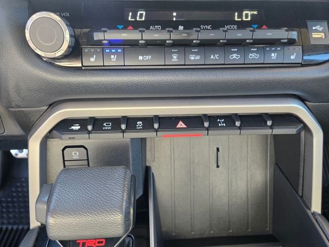 2022 Toyota Tundra Limited 4WD W/ Premium Pkg.