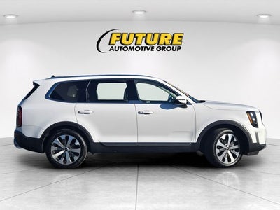 2022 Kia Telluride EX FWD W/ Premium Pkg.
