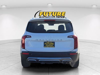 2022 Kia Telluride EX FWD W/ Premium Pkg.
