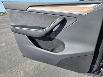 2023 Tesla Model Y Long Range AWD W. Navigation