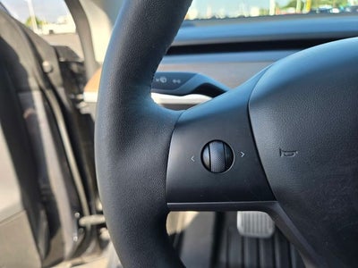 2023 Tesla Model Y Long Range AWD W. Navigation