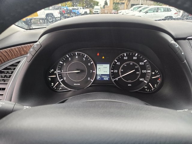2017 Nissan Armada Platinum 4WD W/ Navigation and Moonroof