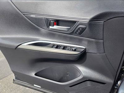 2023 Toyota Venza XLE AWD W/ Navigation