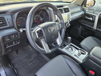2022 Toyota 4Runner SR5 Premium RWD W/ Navigation