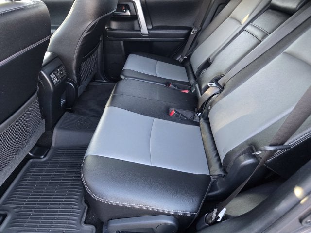 2022 Toyota 4Runner SR5 Premium RWD W/ Navigation