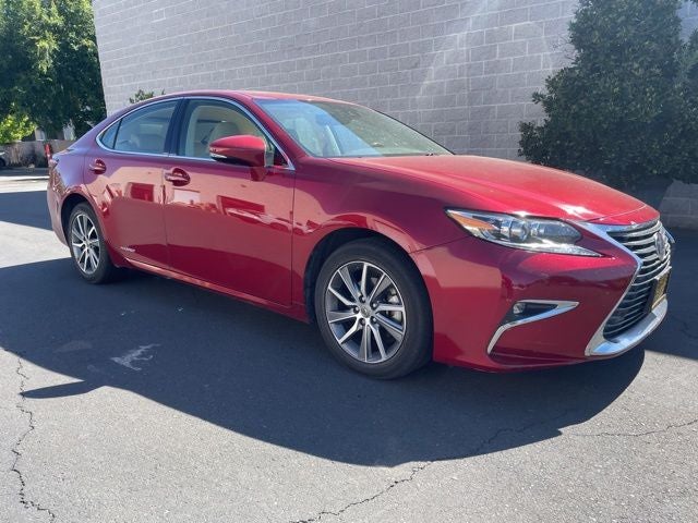 2017 Lexus ES 300h