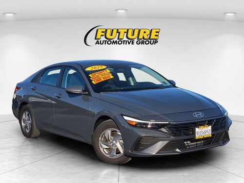 2025 Hyundai Elantra SE Sedan