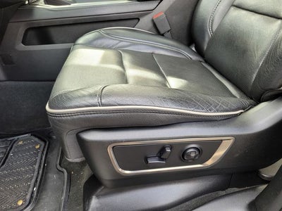 2020 RAM 1500 Limited Crew Cab 4WD w/Pano Roof & 5.7L