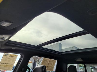 2020 RAM 1500 Limited Crew Cab 4WD w/Pano Roof & 5.7L