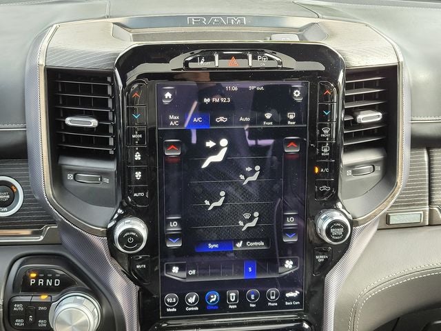 2020 RAM 1500 Limited Crew Cab 4WD w/Pano Roof & 5.7L