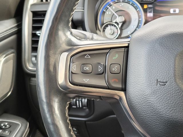 2020 RAM 1500 Limited Crew Cab 4WD w/Pano Roof & 5.7L