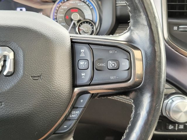 2020 RAM 1500 Limited Crew Cab 4WD w/Pano Roof & 5.7L