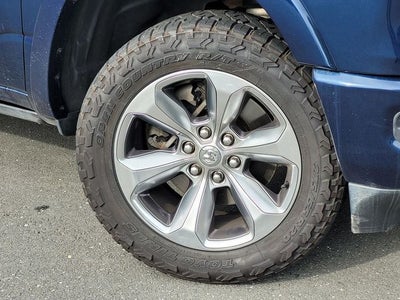 2020 RAM 1500 Limited Crew Cab 4WD w/Pano Roof & 5.7L