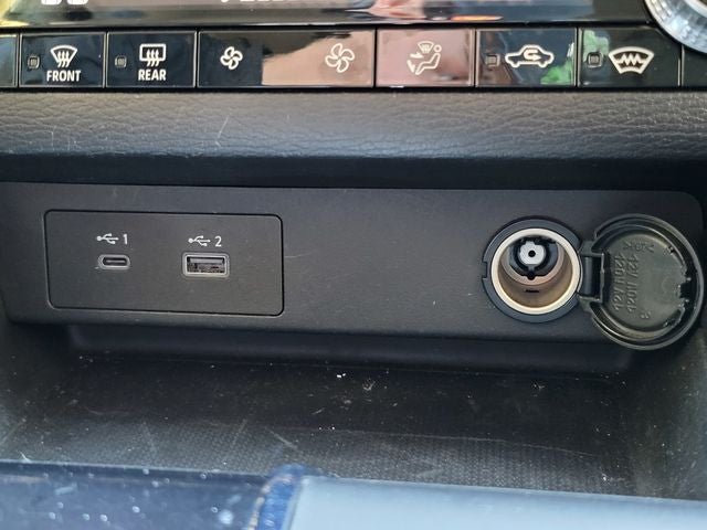 2023 Mitsubishi Outlander ES