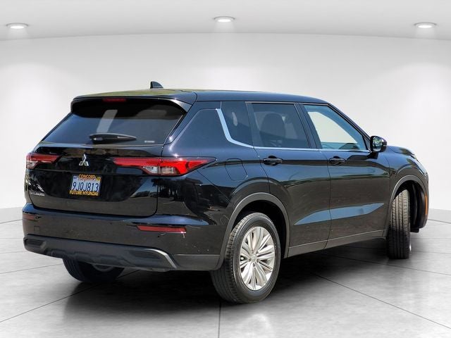 2023 Mitsubishi Outlander ES
