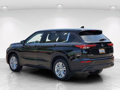 2023 Mitsubishi Outlander ES