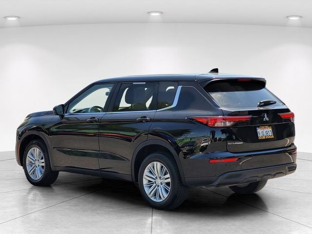 2023 Mitsubishi Outlander ES