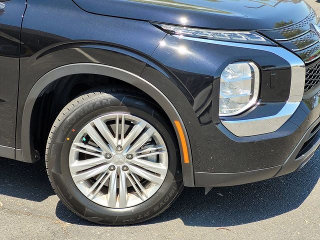 2023 Mitsubishi Outlander ES