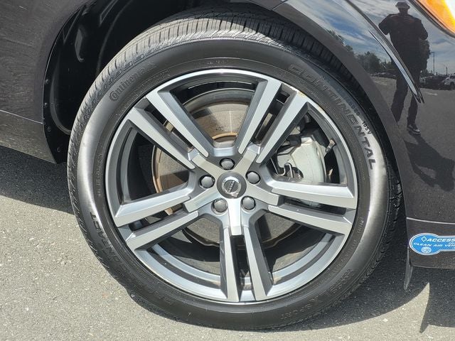2021 Volvo XC60 Recharge Plug-In Hybrid T8 Inscription Expression