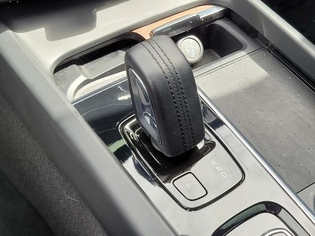 2021 Volvo XC60 Recharge Plug-In Hybrid T8 Inscription Expression