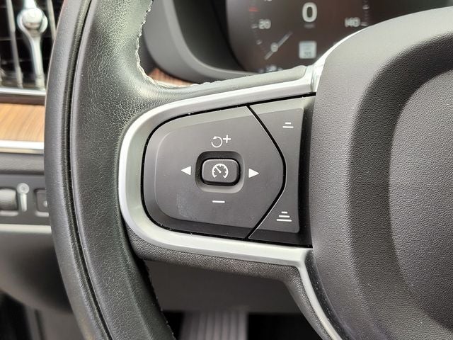 2021 Volvo XC60 Recharge Plug-In Hybrid T8 Inscription Expression