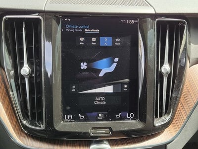 2021 Volvo XC60 Recharge Plug-In Hybrid T8 Inscription Expression