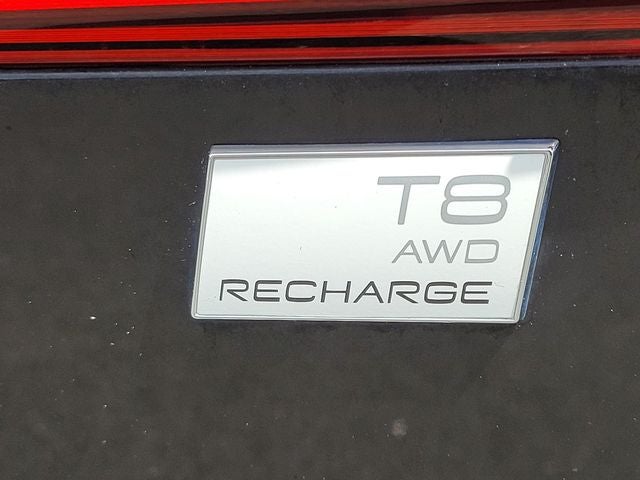 2021 Volvo XC60 Recharge Plug-In Hybrid T8 Inscription Expression